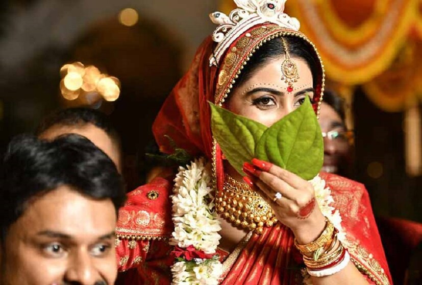 ♦ বিয়ে করলেন ‘জড়োয়ার ঝুমকো’-র জড়োয়া ওরফে অঙ্কিতা ৷ কিছুদিন আগে ‘ভূমিকন্যা’য় ঊষসীর ভূমিকায় দেখা গিয়েছে অঙ্কিতাকে ৷ ছবি: ফেসবুক ৷