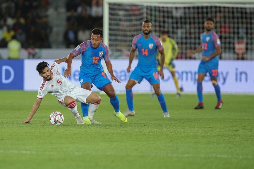 ভারত বাহরিনের সঙ্গে এবং আমিরশাহি-থাইল্যান্ড ম্যাচও যদি ড্র হয় সেক্ষেত্রে ভারত-থাইল্যান্ড দু’দলের পয়েন্টই হবে ৪ ৷ কিন্তু থাইল্যান্ডকে হারানোয় পরের রাউন্ডে যাবে ভারত ৷ আর ম্যাচ হেরে গেলে ভারতকে অপেক্ষা করতে হবে সেরা তৃতীয় দল হওয়ার জন্য ৷ যদিও সেটা ভাগ্যদেবতার সহায় ছাড়া সম্ভব নয় ৷ Photo Courtesy: AIFF/Twitter