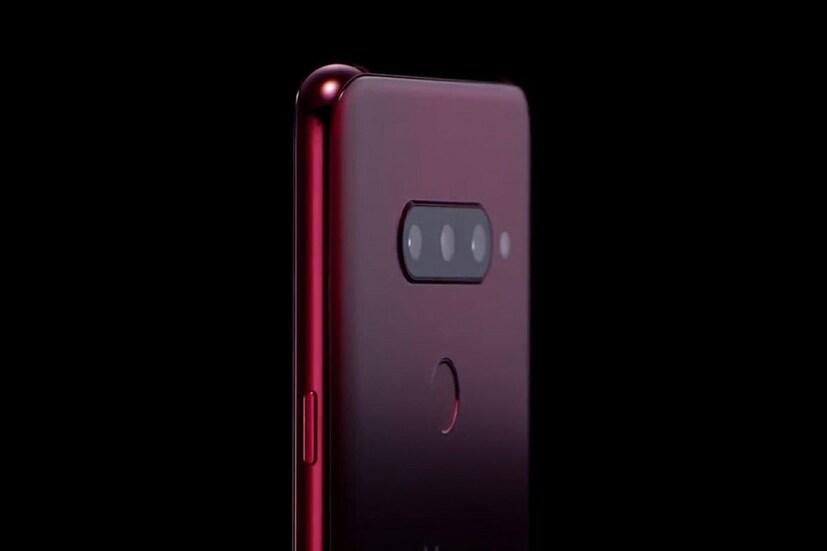 LG V40 ThinQ-এ ট্রিপল রিয়ার ক্যামেরায় থাকবে 12MP+16MP+12MP সেন্সার। ফোনের সামনে ডুয়াল ক্যামেরায় থাকবে 8MP+5MP সেন্সার। (Photo collected)