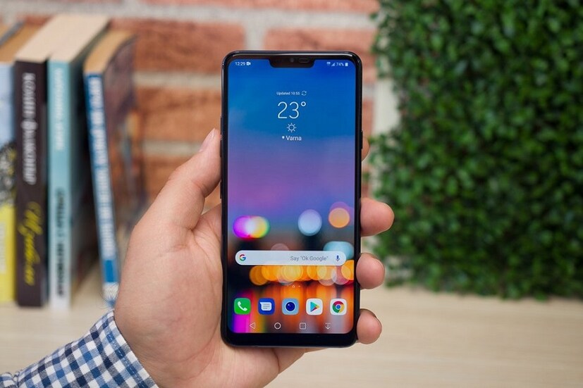 ফোনের উপরে থাকবে 6.4 ইঞ্চি QHD+ OLED ডিসপ্লে। ডিসপ্লের অ্যাসপেক্ট রেশিও 19.5:9। (Photo collected)