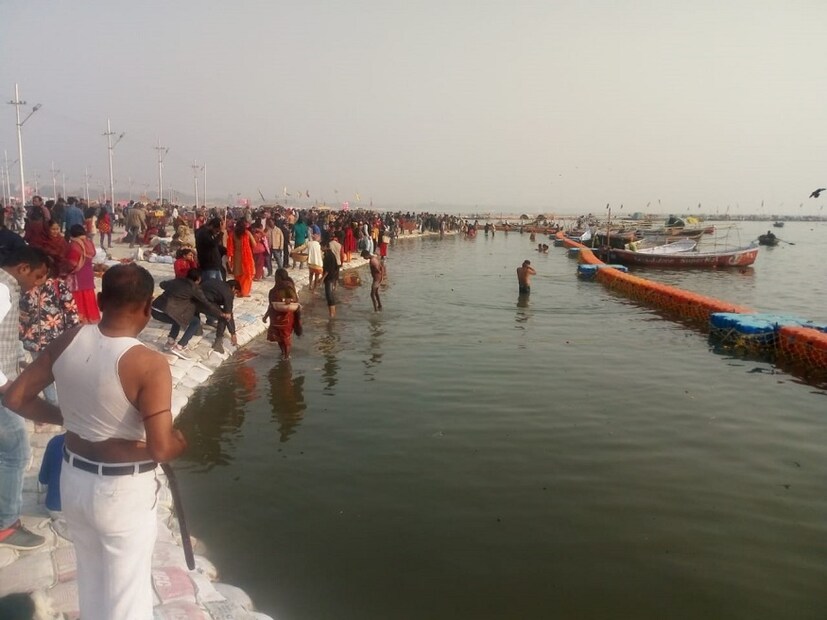 মৌনী অমাবস্যার দিনে কুম্ভ মেলায় অনেক বড়ো মেলা বসে।  তাতে প্রচুর লোকের সমাগম ঘটে।  ২০১৯ সালের ৪ ঠা ফেব্রুয়ারি মৌনী অমাবস্যা। (Photo: News18) 