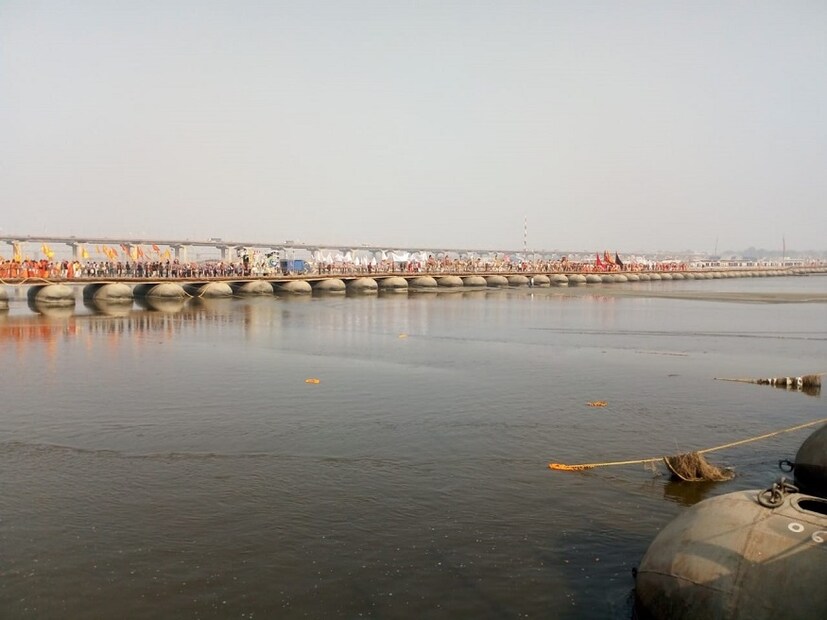 বসন্ত পঞ্চমীর পরে, কুম্ভ মেলার পঞ্চম স্নান হল মাঘী পূর্ণিমার স্নান।  প্রচলিত আছে যে, এই দিন সমস্ত হিন্দ দেবতা স্বর্গ থেকে সঙ্গমে এসে উপস্থিত হন। (Photo: News18)