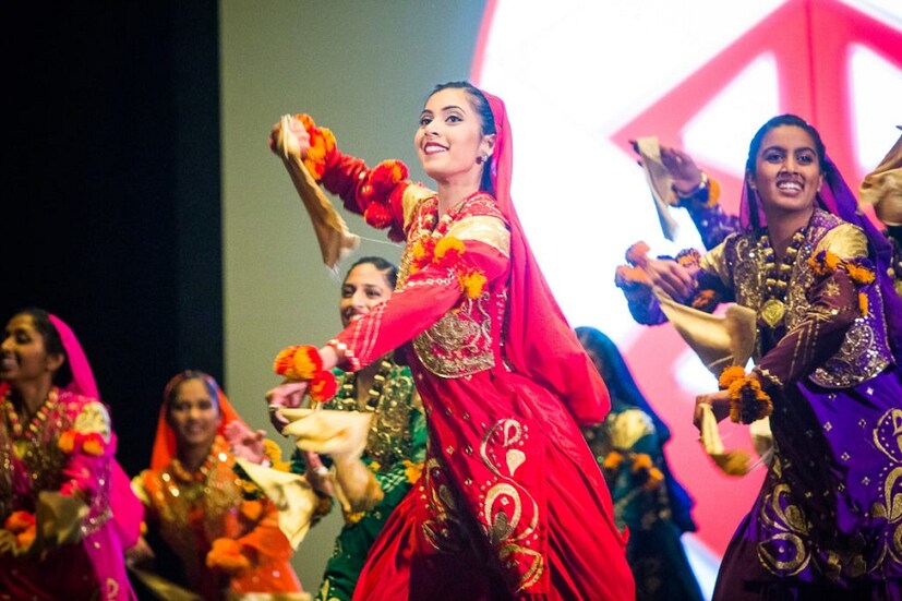 পঞ্জাবে এদিন ভাংড়া নাচের মাধ্যমে পালিত হয় উৎসব৷ ক্ষীর খাওয়ার রেওয়াজ রয়েছে পঞ্জাবেও৷ 