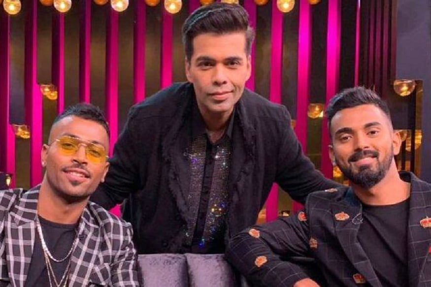 ক্রিকেটের মাঠেই নয়, মাঠের বাইরেও ক্রিকেটারদের উপর আচরণবিধি লাগু করেছে জাতীয় বোর্ড ৷ সম্প্রতি মাঠের বাইরের আচরণবিধি নিয়ে জাতীয় বোর্ডের রোষানলে পড়েছিলেন দুই ভারতীয় ক্রিকেটার হার্দিক পটেল ও কে এল রাহুল ৷ করণ জোহরের চ্যাট শো-তে এসে কিছু মন্তব্যের কারণে দেশ জোড়া সমালোচনার মুখে পড়েন এই দুই খেলোয়াড় ৷ জাতীয় দল থেকে সাময়িকভাবে এই দুই ক্রিকেটারকে সাসপেন্ডও করে BCCI ৷ Photo Courtesy: Koffee With Karan ক্রিকেটের মাঠেই নয়, মাঠের বাইরেও ক্রিকেটারদের উপর আচরণবিধি লাগু করেছে জাতীয় বোর্ড ৷ সম্প্রতি মাঠের বাইরের আচরণবিধি নিয়ে জাতীয় বোর্ডের রোষানলে পড়েছিলেন দুই ভারতীয় ক্রিকেটার হার্দিক পটেল ও কে এল রাহুল ৷ করণ জোহরের চ্যাট শো-তে এসে কিছু মন্তব্যের কারণে দেশ জোড়া সমালোচনার মুখে পড়েন এই দুই খেলোয়াড় ৷ জাতীয় দল থেকে সাময়িকভাবে এই দুই ক্রিকেটারকে সাসপেন্ডও করে BCCI ৷ Photo Courtesy: Koffee With Karan