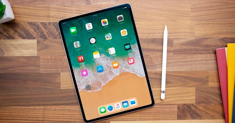 টাচস্ক্রিন তৈরী শুরু হলেও নতুন দুটি iPad এর স্পেসিফিকেশান জানা যায়নি। তবে আগে প্রকাশিত রিপোর্টে জানা গিয়েছিল iPad mini 5 তে থাকবে হেডফোন জ্যাক আর ডুয়াল রিয়াল ক্যামেরা সেট আপ।(Photo collected)