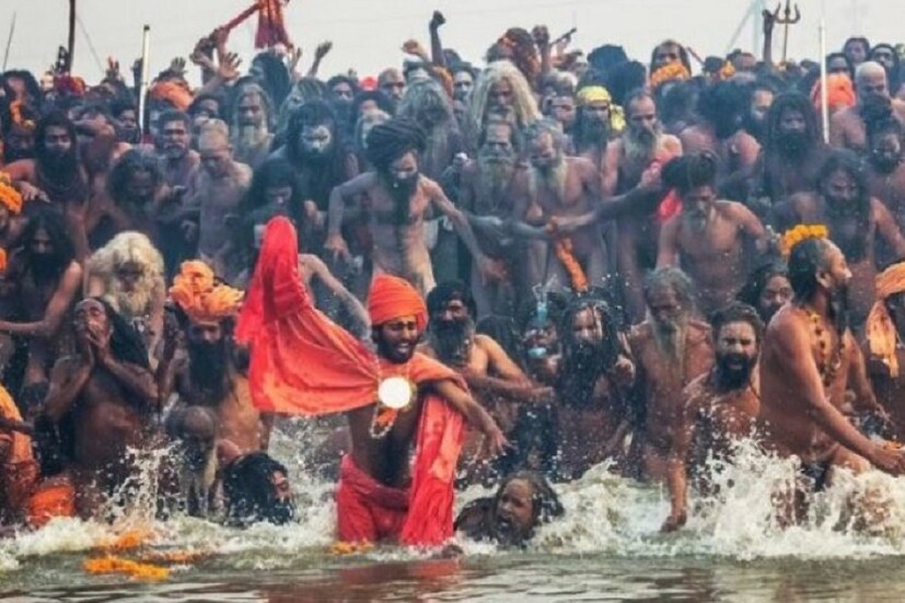 কুম্ভমেলার অনেকটা জুড়েই জায়গা করে নেয় বিভিন্ন সাংস্কৃতিক অনুষ্ঠান। এই বিষয়টি মাথায় রেখেই প্রয়াগরাজ জুড়ে সুবিশাল সব প্যান্ডাল তৈরি করেছে উত্তরপ্রদেশ সরকার। যেগুলির মিলিত ধারণক্ষমতা ১০ হাজারেরও বেশি। সাংস্কৃতিক অনুষ্ঠানগুলির মধ্যে উল্লেখযোগ্য রাজস্থানী লোকনৃত্য, হরিয়ানার ঘুমর নাচ, কৃষ্ণের রাসলীলা। কুম্ভ আর প্রয়াগরাজের ইতিহাস নিয়ে লেজার-শোও এবারের মেলার অন্যতম আকর্ষণ। Photo Collected 