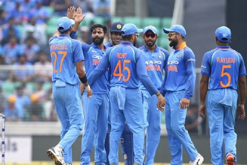আর যারা খেলা প্রচন্ড পছন্দ করেন তারা স্টারের প্রিমিয়াম প্যাক নিতে পারেন ৷ ৭৯ টাকা-র প্যাকে থাকবে স্টার জলসা, স্টার প্লাস, স্টার ওয়ার্ল্ড, জলসা মুভিজ, স্টার গোল্ড, স্টার মুভিজ, স্টার গোল্ড সিলেক্ট ৷ স্পোর্টসে আগের ক্যাটাগরির চ্যানেলগুলির পাশাপাশি থাকবে স্টার স্পোর্টস ওয়ান, স্টার স্পোর্টস সিলেক্ট, স্টার স্পোর্টস সিলেক্ট ২ ৷ এই প্যাকের মূল্য ৭৯ টাকা ৷ দুটি বিভাগেই যদি এইচডি নেন তাহলে প্যাকগুলির মূল্য হবে ৮৫ ও ১২০ টাকা ৷ Photo -File 
