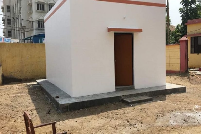 প্রধানমন্ত্রী আবাস যোজনার অন্তর্গত গ্রাহকদের থেকে অভিযোগ পাওয়ার পরে অভিযুক্তকে ২৪ ঘণ্টা থেকে ৪৮ ঘণ্টা মধ্যে গ্রেফতার করতে হবে ৷ প্রতীকী ছবি ৷ 