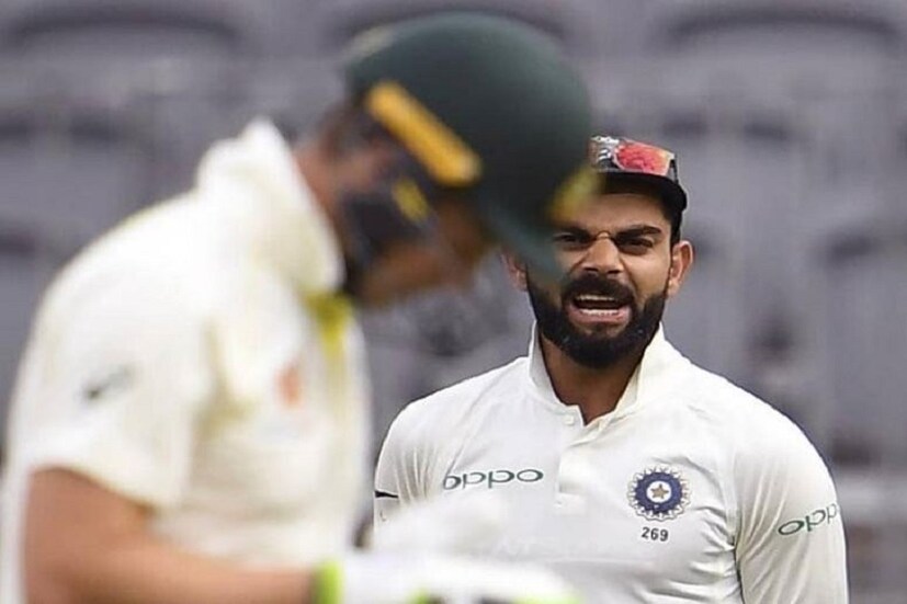 অস্ট্রেলিয়ার ভাগ্যে কালো মেঘের ছায়া ৷ তৃতীয় দিনে দুই ওপেনার যে মোটিভেশন নিয়ে মাঠে নেমেছিলেন তা যেন লাঞ্চের পরেই হাওয়া ৷ চা বিরতিতে দল যখন গিয়েছিল তখন ৫ উইকেট পরে গিয়েছিল ৷ আর ঠিক বিরতির পর নেমেই ম্যত্র পাঁচ রানে কুলদীপ যাদবের বল আদৌ বুঝতে না পেরে প্যাভিলিয়নের রাস্তা ধরলেন টিম পেইন ৷ Photo -AFP 