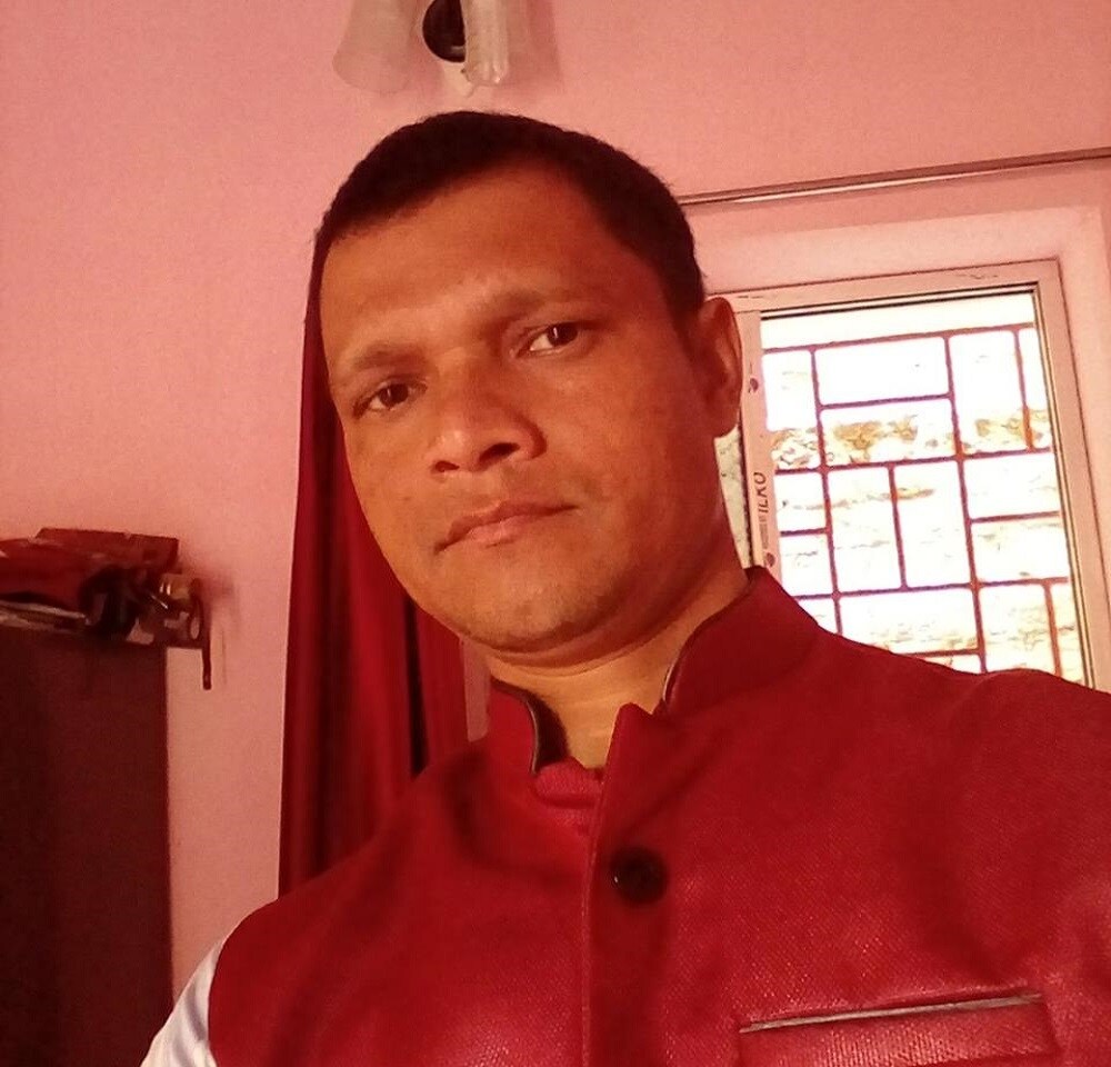 দেশের সেবায় নিজেদের জীবন বলিদান দিয়েছেন বীর জওয়ানেরা ৷ এই জন্মে তাঁরা দেশমাতার ঋণ শোধ করলেন পরের জন্মে গর্ভধারিণী মায়ের ঋণ শোধ করবেন ৷ দেশের সেবায় নিজেদের জীবন বলিদান দিয়েছেন বীর জওয়ানেরা ৷ এই জন্মে তাঁরা দেশমাতার ঋণ শোধ করলেন পরের জন্মে গর্ভধারিণী মায়ের ঋণ শোধ করবেন ৷