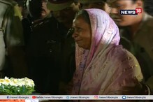 বাবা ফিরবে না আর কোনওদিন, কফিনবন্দি দেহের সামনে দাঁড়িয়ে শেষ শ্রদ্ধা বাবলু সাঁতরার কন্যার বাবা ফিরবে না আর কোনওদিন, কফিনবন্দি দেহের সামনে দাঁড়িয়ে শেষ শ্রদ্ধা বাবলু সাঁতরার কন্যার