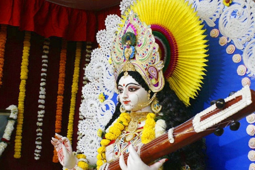 এবার সরস্বতী পুজো দু’দিন ৷ বুধবার-বৃহস্পতিবার দু’দিনেই করতে পারেন বাগদেবীর আরাধনা ৷ ঘরে ঘরে চলবে দেবীর আরাধনা ৷ উপোস করে অঞ্জলিতে ব্যস্ত থাকবে পড়ুয়ারা ৷ আর তারপরী কুল খাওয়া। এবার সরস্বতী পুজো দু’দিন ৷ বুধবার-বৃহস্পতিবার দু’দিনেই করতে পারেন বাগদেবীর আরাধনা ৷ ঘরে ঘরে চলবে দেবীর আরাধনা ৷ উপোস করে অঞ্জলিতে ব্যস্ত থাকবে পড়ুয়ারা ৷ আর তারপরী কুল খাওয়া।