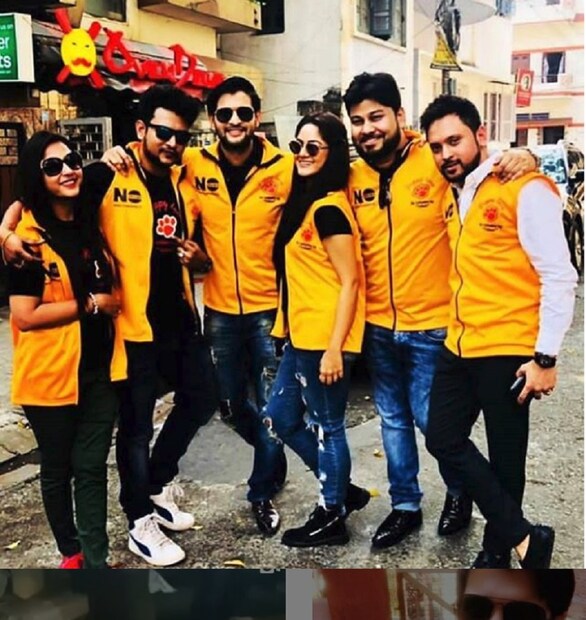 ♦ এ নিয়ে ইনস্টাগ্রামে একটি পোস্ট দিয়েছেন অভিনেতা ৷ যেখানে তিনি জানিয়েছেন, তিরিশ কুকুরছানা দত্তক নিয়েছেন অভিজিৎ(নীল)৷ ছবি: ইনস্টাগ্রাম ৷