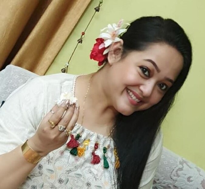 এর পর ভাস্কর চৌধুরির ‘পয়লা বৈশাখ’-এ অভিনয় করবেন অপরাজিতা। একের পর এক কাজ তাঁর হাতে। তাই জন্ম দিনটা বাড়িতেই কাটালেন তিনি। photo source facebook