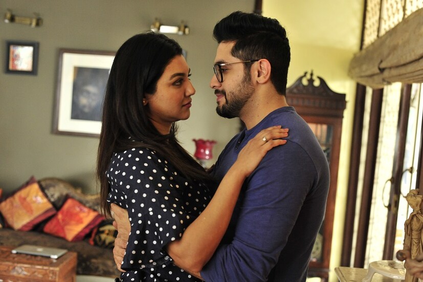 জয়া এহসানের সঙ্গে বিক্রম চট্টোপাধ্যেয় প্রেম ? এমনই গুঞ্জন ৷ ফাগুন বউ-য়ের অভিনেতার সঙ্গে মন দেওয়া নেওয়ার সম্পর্ক জয়ার ? এই খবরেই এখন মেতেছে বাংলার টলি ও টেলি দুনিয়া ৷ Photo Courtesy: SVF