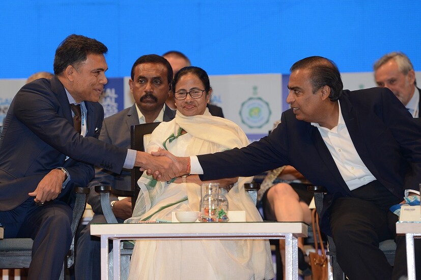 নোটবন্দির অস্থিরতা, অনেকের বিনিয়োগ প্রত্যাহার, কর্মহীন বহু... মোদি সরকারের বিরুদ্ধে এসব অভিযোগ অন্যতম হাতিয়ার বিরোধীদের। লোকসভা নির্বাচনের আগে, বিশ্ববঙ্গ শিল্প সম্মেলনের মঞ্চেও কৌশলে তা তুলে আনলেন মুখ্যমন্ত্রী মমতা বন্দ্যোপাধ্যায়।