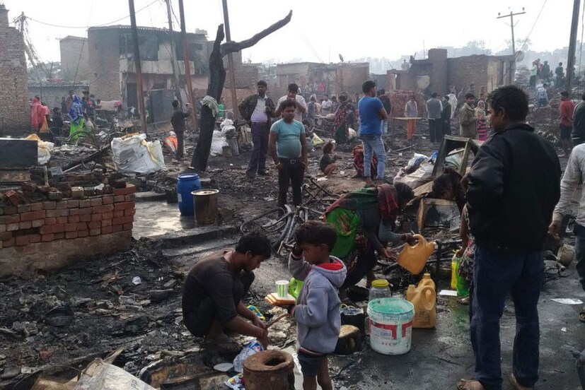 ঘটনায় অগ্নিদগ্ধ হয়েছেন এক মহিলা। (Image: Ajay/News18)   