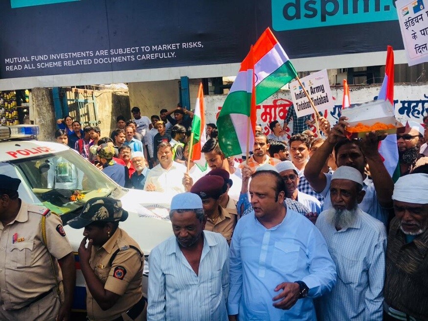 ঘাতক লেজার গাইডেড মিসাইল ও বম্ব ব্যবহার করে গুঁড়িয়ে দেওয়া হল জইশ,লস্কর,িহজবুল মুজাহিদিনের যৌথ জঙ্গি ঘাঁটি। ধ্বংস জইশের কন্ট্রোল রুম আলফা থ্রি। (Image: Rajesh Saple, Network 18) ঘাতক লেজার গাইডেড মিসাইল ও বম্ব ব্যবহার করে গুঁড়িয়ে দেওয়া হল জইশ,লস্কর,িহজবুল মুজাহিদিনের যৌথ জঙ্গি ঘাঁটি। ধ্বংস জইশের কন্ট্রোল রুম আলফা থ্রি। (Image: Rajesh Saple, Network 18)