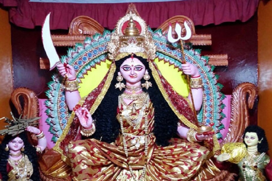  প্রতি শুক্রবার সন্তোষী মায়ের ব্রততে জীবন আরও সংঘবদ্ধ হয়ে থাকে ৷ মায়ের মধুর নামে জীবনের প্রতিটি ক্ষেত্রে নির্ভর করে সুন্দর ভাবে অতিবাহিত করা সম্ভব হয়ে থাকে ৷ সংগৃহীত ছবি ৷
