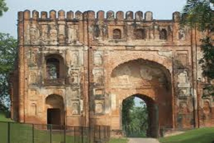 বড় একটা জায়গায় একজন খুঁজবে বাকিরা লুকোবে চোরই খুজবে সবাইকে যাকে আগে খুঁজবে সেই হবে লুকোচুরির চোর ৷ ঘুরে ফিরে বারেবারে চোখের সামনে ভেসে ওঠে শৈশব ৷ প্রতীকী ছবি ৷ 