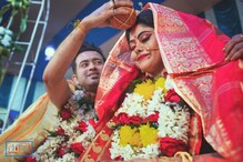 বিয়ে করলেন ‘ভানুমতীর খেল’, ‘আমার দুর্গা’র অভিনেত্রী জাগৃতি গোস্বামী বিয়ে করলেন ‘ভানুমতীর খেল’, ‘আমার দুর্গা’র অভিনেত্রী জাগৃতি গোস্বামী