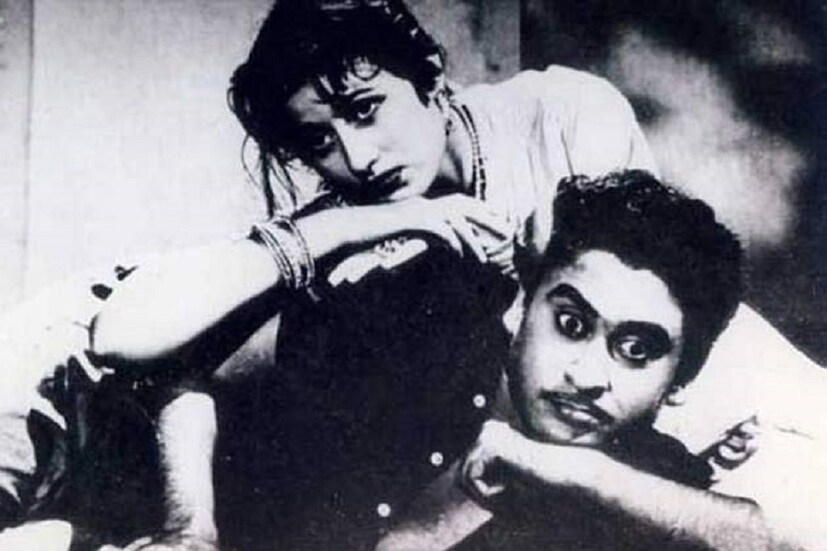দিলীপ কুমা্রের সঙ্গে তাঁর সম্পর্কের ‘ইতি’ ঘটেছে। সেইসময়ই, ১৯৬০ সালে মুক্তি পায় কালজয়ী হিন্দি সিনেমা ‘মুঘল-ই-আজম’। 