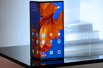 Galaxy Fold-কে টেক্বা দিতে বাজারে আসছে Huawei-এর ফোল্ডেবল ফোন