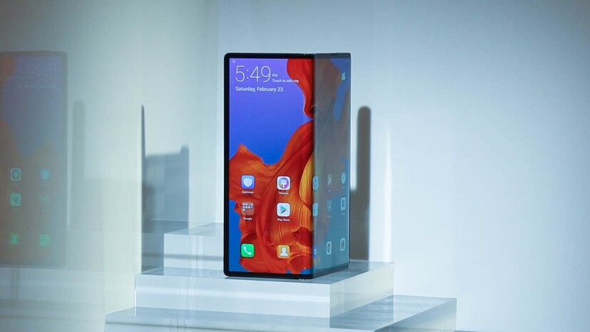 Huawei-এর দাবি যে বিশ্বের সবচেয়ে দ্রুতগতির ফোল্ডএবল ৫জি ফোন এটি।  (Photo collected)