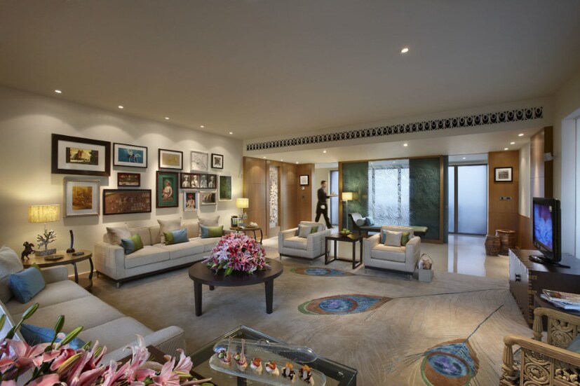 • পিকক স্যুট লিভিং রুম ৷ (Image: ITC Hotels)