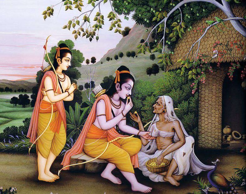 • রোজই তিনি সকালে ঘুম থেকে উঠে ভাবতেন আজই বোধহয় সেই দিন ৷ তাই রোজই ফুল, মালা, চন্দনে সাজিয়ে রাখতেন মতঙ্গ মুনির আশ্রম ৷ মাটি ঢেকে রাখতেন সুগন্ধি ফুলে, দরজার দু’পাশে কলা গাছ শোভা দিত ৷ নিজে হাতে বন থেকে নানা সুমিষ্ট ফল-মূল সংগ্রহ করে রাখতেন ৷ আর আশ্রমের দরজায় বসে বসে ভগবানের অপেক্ষা করতেন ৷ দিন শেষ হয়ে যেত ৷ রামচন্দ্র দেখা দিতেন না ৷ সমস্ত ফুল-ফল নষ্ট হয়ে যেত ৷ মন খারাপ করে শুতে চলে যেতেন শবরী ৷ কিন্তু পরদিন সকালে উঠে ফের নতুন উদ্যমে প্রভুর জন্য শুরু করতেন তাঁর অপেক্ষা ৷