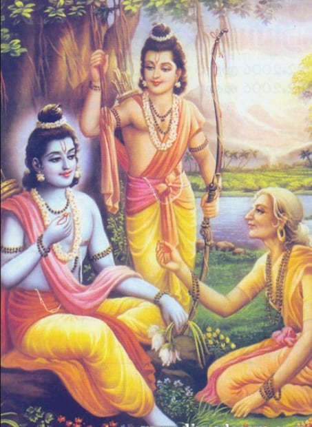 • অবশেষে একদিন বৃদ্ধা শবরীর তপস্যা পূর্ণতা পেল ৷ সীতাকে খুঁজতে খুঁজতে রাম-লক্ষ্ণ সেই মতঙ্গ মুনির আশ্রমে এসে উপস্থিত হলেন ৷ আনন্দে, প্রেম, ভক্তি, শ্রদ্ধায়, সমর্পনে শবরী অনবরত কাঁদতে লাগলেন ৷ তা দেখে রামচন্দ্রের চোখ দিয়েও অশ্রুজল নির্গত হতে লাগল ৷ নানাভাবে ভগবানকে স্তুতি করতে লাগলেন তিনি ৷