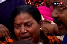 এখনও নিখোঁজ কারখানার ৫ কর্মী, বিলকান্দায় কারখানার সামনে পরিজনদের হাহাকার এখনও নিখোঁজ কারখানার ৫ কর্মী, বিলকান্দায় কারখানার সামনে পরিজনদের হাহাকার
