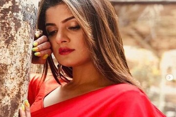 দ্বিতীয়বার ডিভোর্স হয়েছে, কিন্তু কার জন্য সিঁথিতে সিঁদুর শ্রাবন্তীর ? দ্বিতীয়বার ডিভোর্স হয়েছে, কিন্তু কার জন্য সিঁথিতে সিঁদুর শ্রাবন্তীর ?