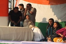 মোদি বিরোধিতায় আবার সরব মমতা, ধর্নামঞ্চ থেকে কৃষকদের মহাসম্মেলনের ডাক মোদি বিরোধিতায় আবার সরব মমতা, ধর্নামঞ্চ থেকে কৃষকদের মহাসম্মেলনের ডাক