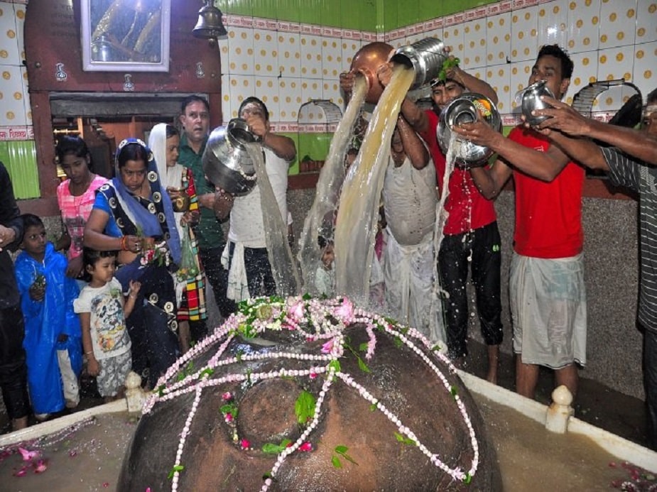 ♦ রামপ্রিযায় রঘুনাথবরপ্রদায় নাগপ্রিযায় নরকার্ণবতারণায় |পুণ্যেষু পুণ্যভরিতায় সুরার্চিতায় দারিদ্র্য দুঃখদহনায় নমঃ শিবায় || ৭|| ♦ রামপ্রিযায় রঘুনাথবরপ্রদায় নাগপ্রিযায় নরকার্ণবতারণায় |পুণ্যেষু পুণ্যভরিতায় সুরার্চিতায় দারিদ্র্য দুঃখদহনায় নমঃ শিবায় || ৭||
