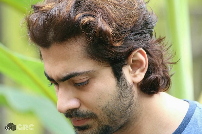 ♦ যেদিন আমি প্রথম শট দিতে গিয়েছিলাম আমার শট নিতো না ঠিক করে একদিন জুতো ছুড়ে মেরেছিলো তার সাথে দেখা হয়েছিল। অনেক বছর পর। সে আমার আবার শট নিয়েছে। কিন্তু সে আমার সাথে চোখ তুলে আর কথা বলতে পারেনি। না না তাকে কিন্ত আমি সম্মান দিয়েই কথা বলেছি। যখন কাজ চেয়েছিলাম অনেক প্রোডিউসার এর কাছে প্রথম দিকে। অনেক বড় হাউস আমায় ব্লক করে দিয়েছিল ।  আজ তার হাউসে কাজ করছি।