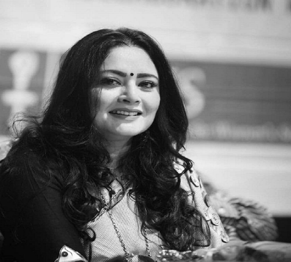 পরবর্তীকালে ফ্যাশন ডিজাইনিং-এ ডিপ্লোমা করেছেন ৷ পরেই তাঁর এই শখই পরিচিতি এনে দিয়েছিলেন তিনি ৷ ছবি সৌজন্যে ফেসবুক ৷ পরবর্তীকালে ফ্যাশন ডিজাইনিং-এ ডিপ্লোমা করেছেন ৷ পরেই তাঁর এই শখই পরিচিতি এনে দিয়েছিলেন তিনি ৷ ছবি সৌজন্যে ফেসবুক ৷
