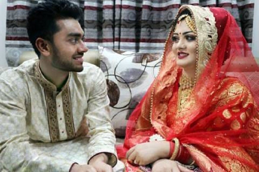 বৃহস্পতিবার ২১ মার্চ মেহেদি হাসান মিরাজের বাগদান হয়েছে। পাত্রীর নাম রাবেয়া আখতার প্রীতি। Photo- Facebook বৃহস্পতিবার ২১ মার্চ মেহেদি হাসান মিরাজের বাগদান হয়েছে। পাত্রীর নাম রাবেয়া আখতার প্রীতি। Photo- Facebook