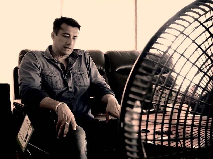 ♦ রয়েছেন প্রবাসী বাঙালি অভিনেতা-অভিনেত্রীরা ৷ তাঁদের সঙ্গে অভিনয় করছেন  ঋষি কৌশিক, রাহুল বন্দ্যোপাধ্যায়, গীতশ্রী রায়, দেবশ্রী রায়, অনিন্দ্য চট্টোপাধ্যায়।