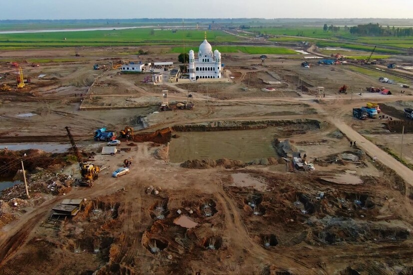 পাক-সীমান্তে এই করিডর নির্মাণের বেশ কিছু ছবি প্রকাশ্যে এনেছে পাক সরকার । 