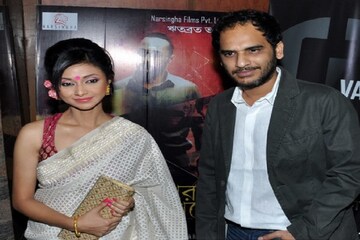 গালুডিতে কী করতে যাচ্ছেন ঋত্বিক-অপরাজিতা? নতুন কোনও ছবির কাজ! গালুডিতে কী করতে যাচ্ছেন ঋত্বিক-অপরাজিতা? নতুন কোনও ছবির কাজ!