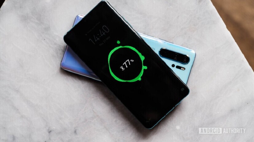 ফোনের ভীতরে থকাছে একটি 3,650mAh ব্যাটারি। আর এই ফোনে রয়েছে 3.5mm অডিও জ্যাক । 