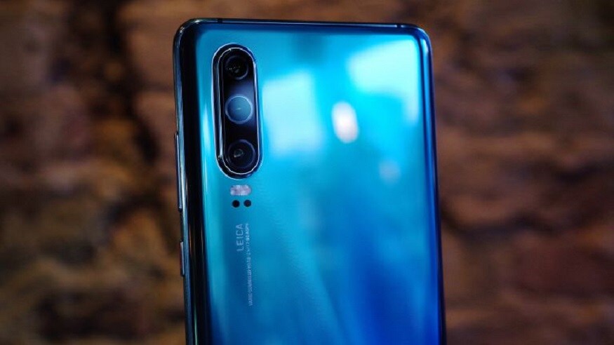 Huawei P30 Lite ফোনের পিছনে থাকছে তিনটি ক্যামেরা। এই ক্যামেরায় থাকছে একটি 24 মেগাপিক্সেল প্রাইমারি সেন্সার। সাথে থাকছে একটি 8 মেগাপিক্সেল ওয়াইড অ্যাঙ্গেল ক্যামেরা আর একটি 2 মেগাপিক্সেল ডেপ্ত সেন্সার। ফোনের সামনে থাকবে একটি 32 মেগাপিক্সেল সেলফি ক্যামেরা। Huawei P30 Lite ফোনের পিছনে থাকছে তিনটি ক্যামেরা। এই ক্যামেরায় থাকছে একটি 24 মেগাপিক্সেল প্রাইমারি সেন্সার। সাথে থাকছে একটি 8 মেগাপিক্সেল ওয়াইড অ্যাঙ্গেল ক্যামেরা আর একটি 2 মেগাপিক্সেল ডেপ্ত সেন্সার। ফোনের সামনে থাকবে একটি 32 মেগাপিক্সেল সেলফি ক্যামেরা।