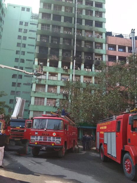তবে ঘটনায় এখনও কোনও হতাহতের খবর নেই৷ (Image: Vimal/News18) 