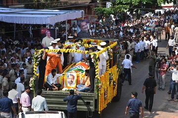 শেষ যাত্রায় মনোহর পর্রীকর, শ্রদ্ধা জানালেন প্রধানমন্ত্রী মোদি, গড়করি