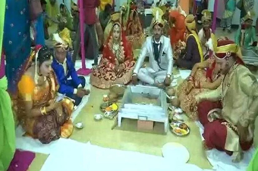 • এ যেন স্বীকৃতির লড়াই ৷ নিজেদের অধিকার প্রতিষ্ঠা করার লড়াই ৷ সেই অধিকারকে সুপ্রতিষ্ঠিত করতেই এ দেশে প্রথমবার আয়োজিত হল গণবিবাহের অনুষ্ঠান ৷