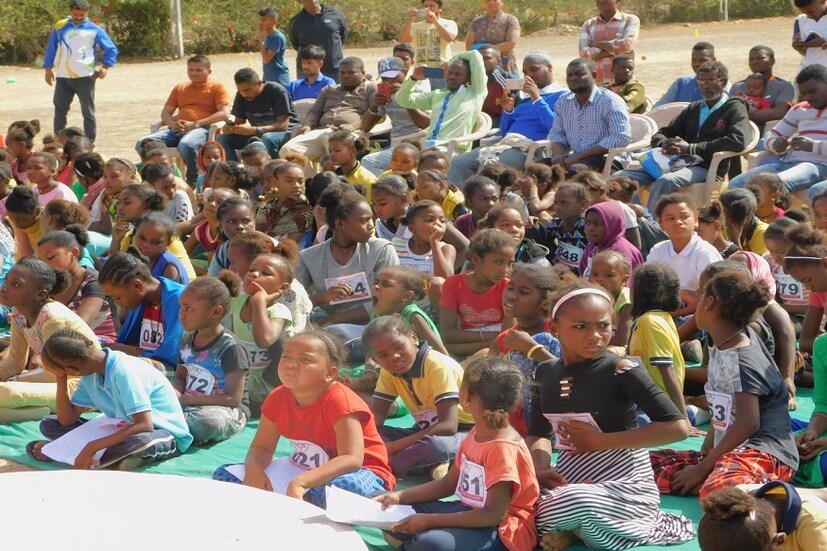 গুজরাতের গির অরণ্যের আশেপাশে প্রায় ৩৫ টি ছোট ছোট জনপদে বাস করে সিদ্দি নামের জনগোষ্ঠী ৷ আফ্রিকান এক জনগোষ্ঠীর সঙ্গে সম্পর্ক রয়েছে এঁদের ৷ তাঁদের নিয়ে একদম নতুনভাবে কাজ করছে Sports Authority of Gujarat (SAG) ৷ একেবারে তৃণমূল স্তর থেকে ক্রীড়াক্ষেত্রে প্রতিভা তুলে আনার কাজ চালাচ্ছে গুজরাতের স্পোর্টস অথরিটি ৷  গুজরাতের গির অরণ্যের আশেপাশে প্রায় ৩৫ টি ছোট ছোট জনপদে বাস করে সিদ্দি নামের জনগোষ্ঠী ৷ আফ্রিকান এক জনগোষ্ঠীর সঙ্গে সম্পর্ক রয়েছে এঁদের ৷ তাঁদের নিয়ে একদম নতুনভাবে কাজ করছে Sports Authority of Gujarat (SAG) ৷ একেবারে তৃণমূল স্তর থেকে ক্রীড়াক্ষেত্রে প্রতিভা তুলে আনার কাজ চালাচ্ছে গুজরাতের স্পোর্টস অথরিটি ৷