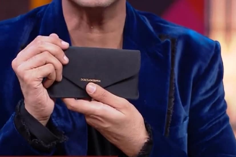 হ্যাম্পারে বেশিরভাগই খাবার থাকলেও ছিল ডোলসে অ্যান্ড গাবানার ডিজাইনার গ্লেয়ারসও৷ বিজয়ী পুরুষ বা মহিলা যেই হোন না কেন সেই অনুযায়ী দেওয়া হয়েছে গ্লেয়ারস৷