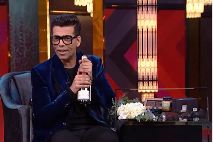 এক বোতল ওয়াইন ছিল হ্যাম্পারের শেষ আইটেম৷ যদিও ওয়াইনের ব্র্যান্ড নেম জানানি করণ৷