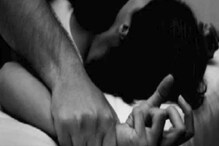 ICU-তে ঘুমের ইনজেকশন দিয়ে ডাক্তার-কর্মীরা মিলে রেপ করল রোগীকে ICU-তে ঘুমের ইনজেকশন দিয়ে ডাক্তার-কর্মীরা মিলে রেপ করল রোগীকে